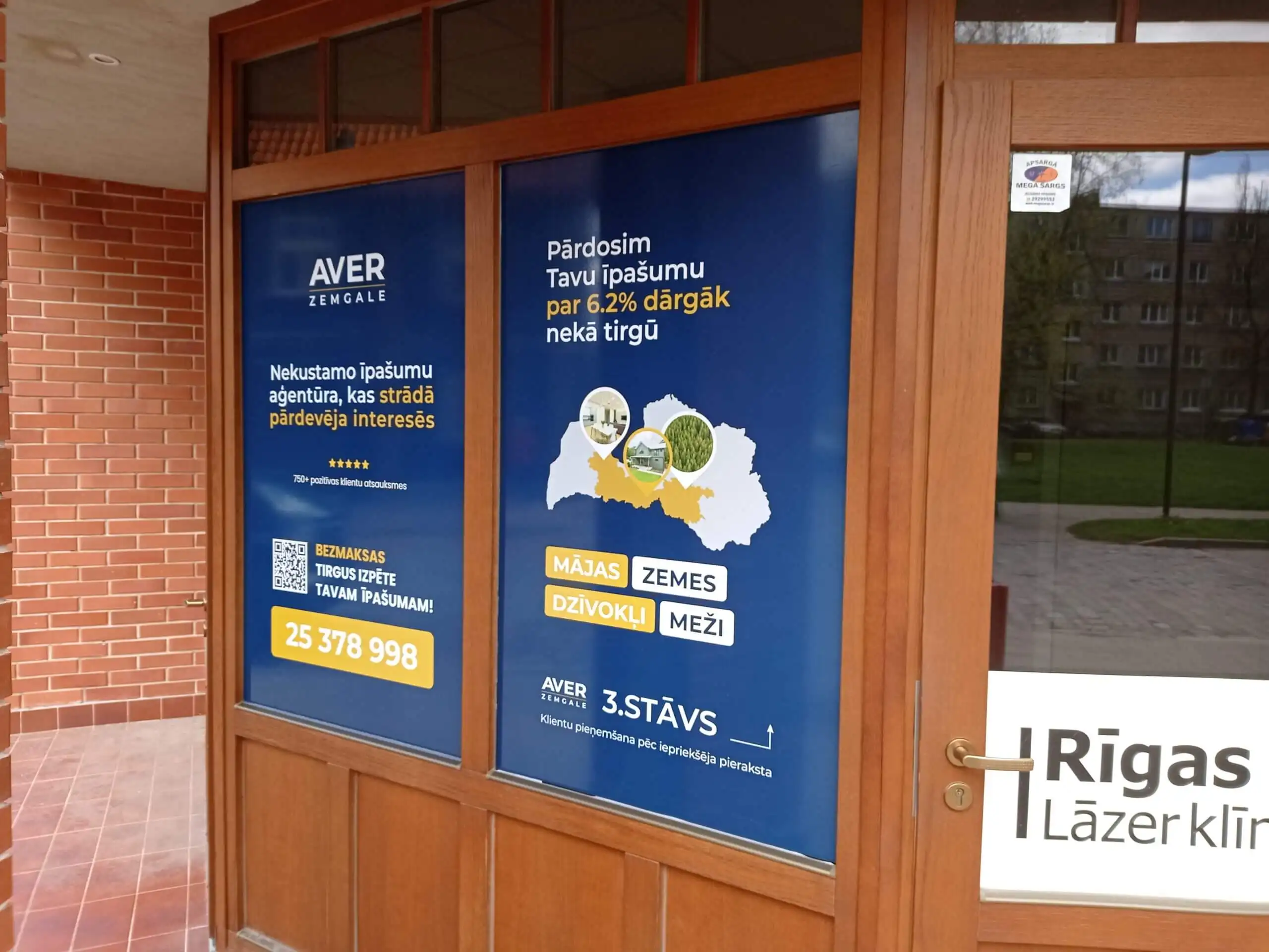 SIA Aver reklāma uz logiem ar plēvi